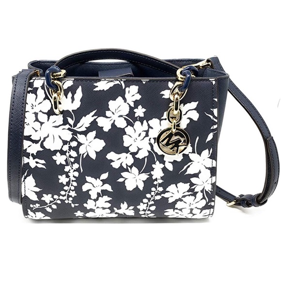 Michael Kors Handbags - NWT MK SOFIA TOTE W/ WALLET